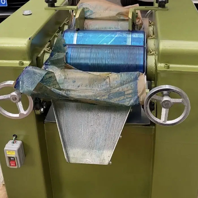 SUS304L 1000 kg/h Kuru Toz Karıştırma Makinesi Verimli Üç Silindirli Değirmen Makinesi