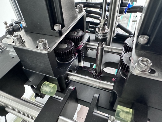 Servo Motor Kapatma Makinesi Stabil Taşıma Verimli Üretim