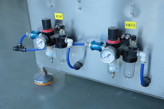 Yüksek Hızlı 2.2KW Kozmetik Sıvı Dolum Makinesi PLC Kontrolü