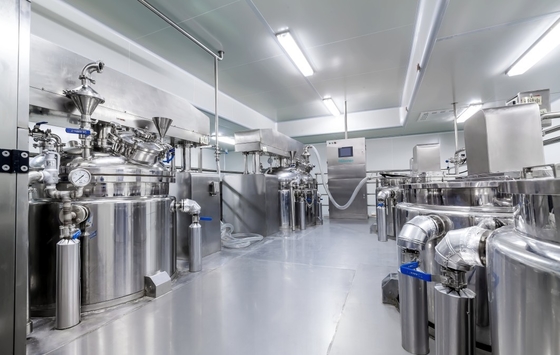 2.2KW PLC Kontrollü Kozmetik Emulsifier Karıştırıcı 1 Yıllık Garanti